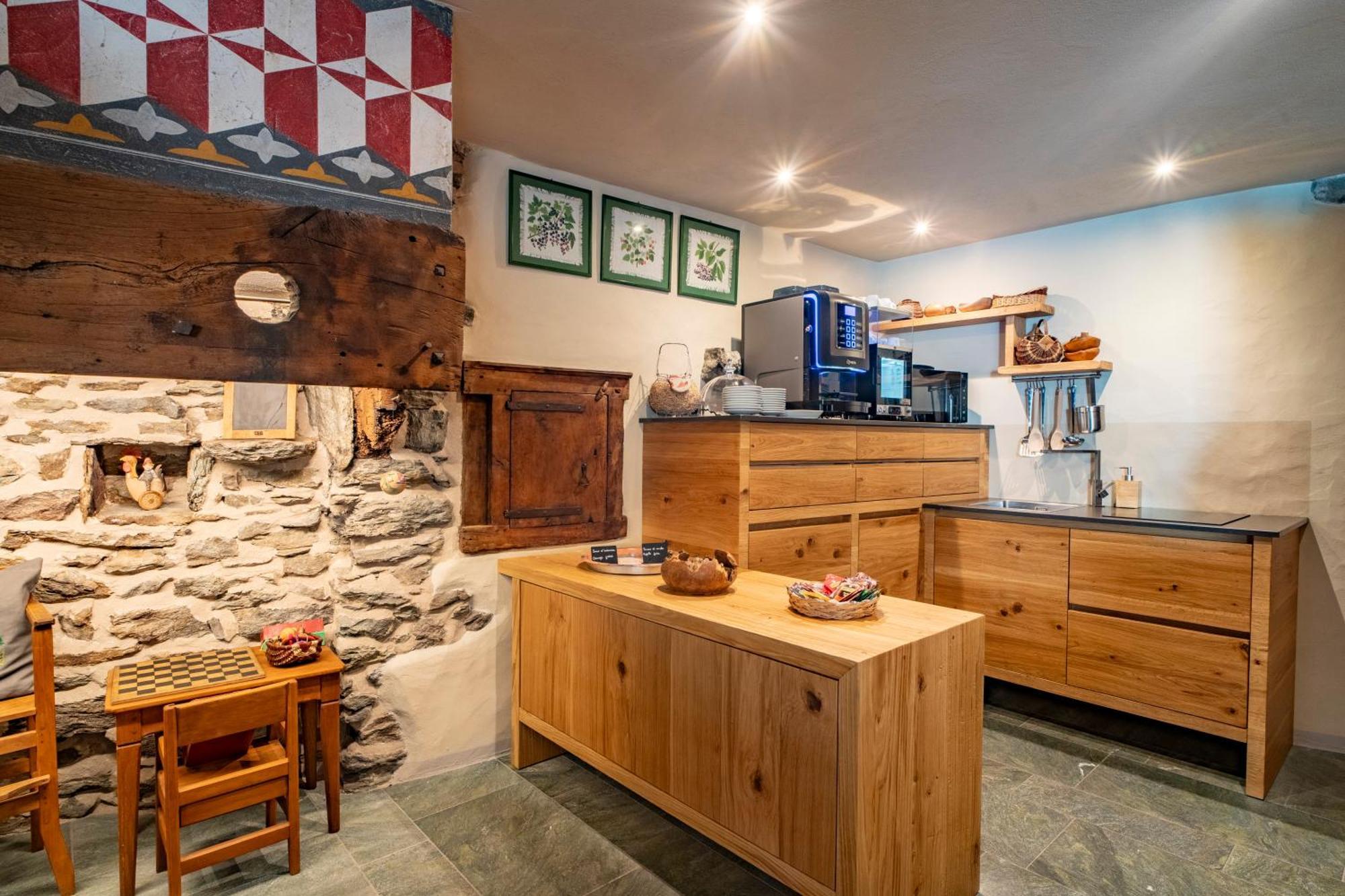 Au Coeur Du Village Chambres D'Hotes & Spa 阿纳德 外观 照片